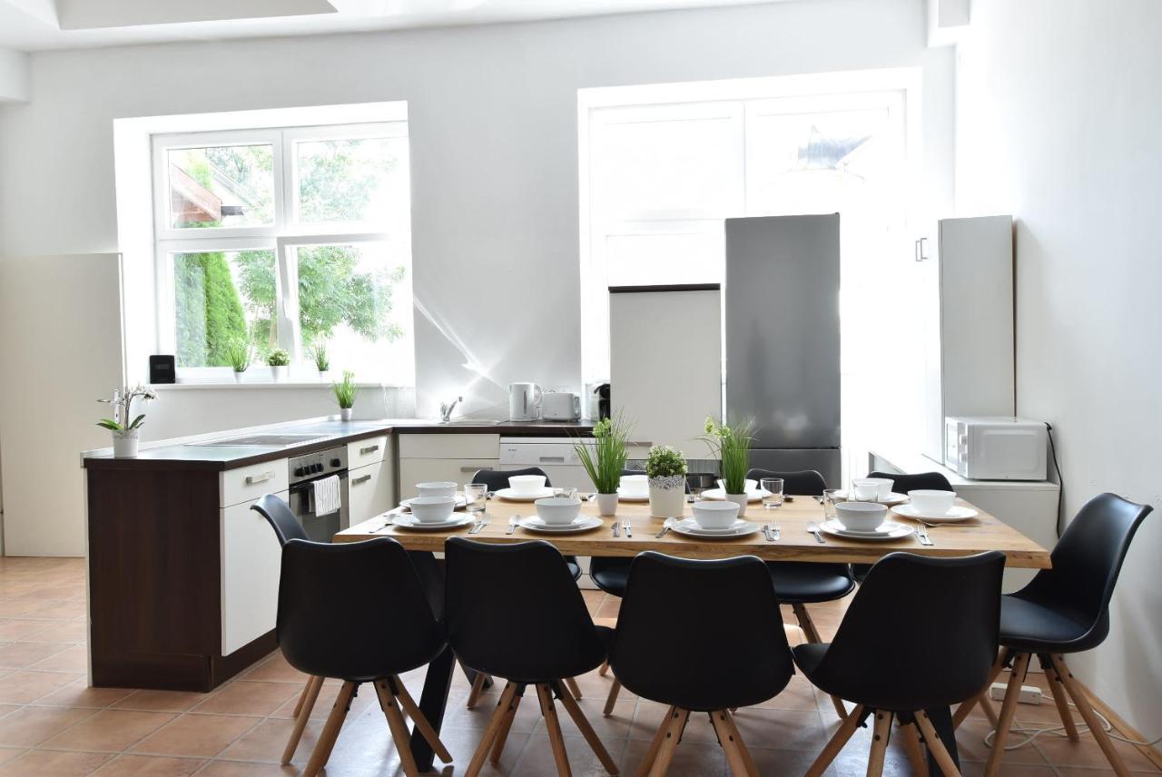 Riesiges Zentrales Apartment Mit Parkplatz Innsbruck Exterior foto