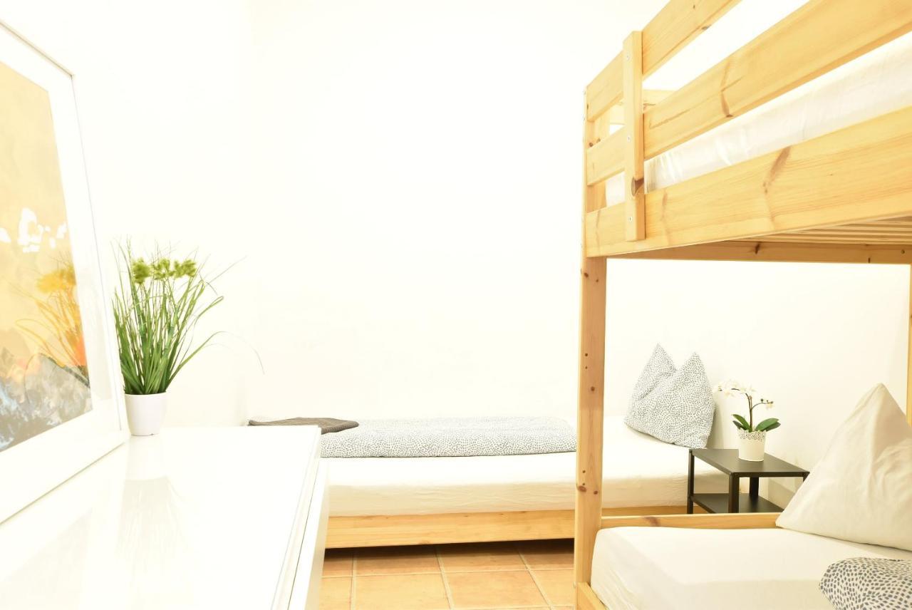 Riesiges Zentrales Apartment Mit Parkplatz Innsbruck Exterior foto
